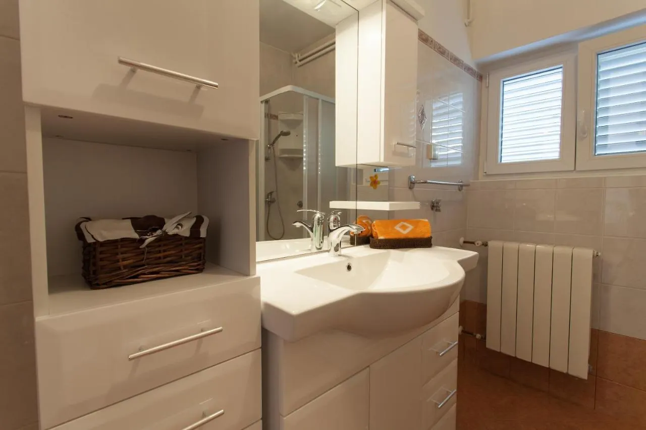 Apartment Jadranka Quiet & Near The Beach! Krk Town