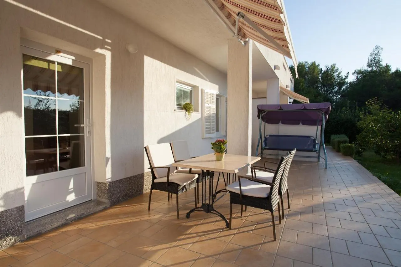 Apartment Jadranka Quiet & Near The Beach! Krk Town