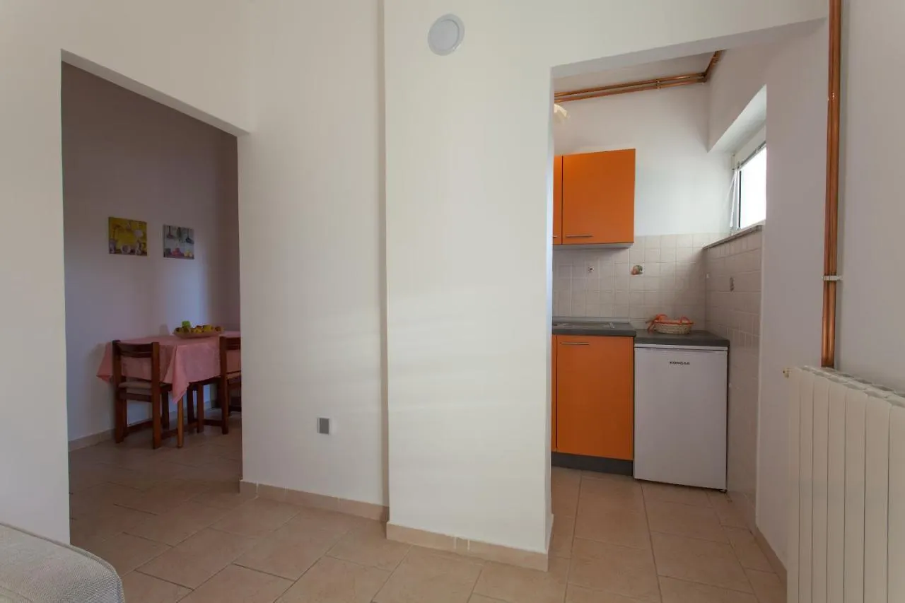 Apartment Jadranka Quiet & Near The Beach! Krk Town