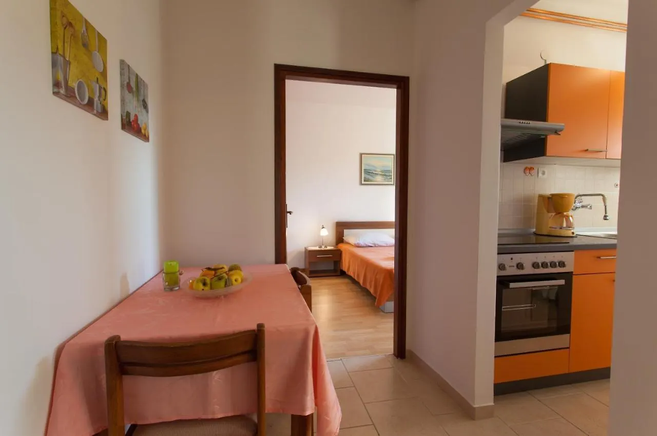 Apartment Jadranka Quiet & Near The Beach! Krk Town