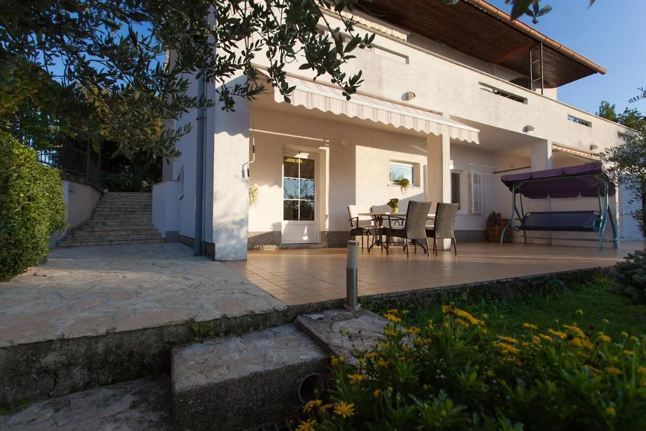 Apartment Jadranka Quiet & Near The Beach! Krk Town