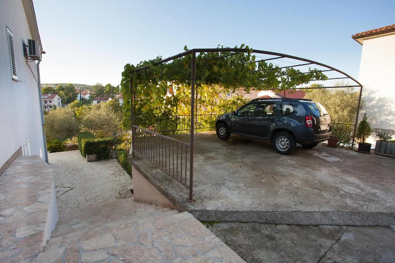 Apartment Jadranka Quiet & Near The Beach! Krk Town